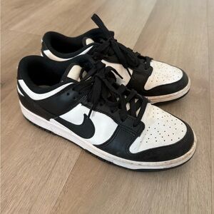Nike Men's Black and White Sneakers